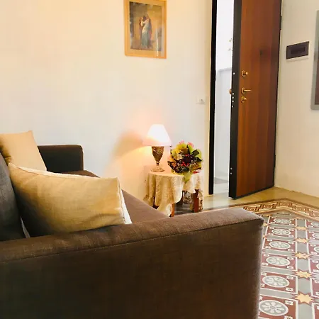 Re Borbone بيت ضيافة